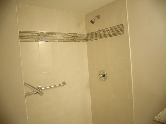 3rd image of 3624 La Aires Ct APT A-1