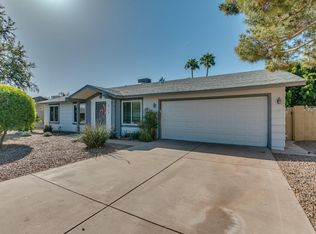 5117 E Half Moon Dr, Phoenix, AZ 85044