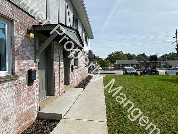 2nd image of 2201-2219-2221 Woodson Rd #2B-1BA-800SQFT