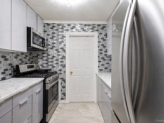 5th image of 9910 60th Avenue #5J