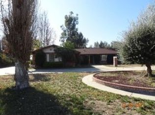 2045 W Esplanade Ave, Hemet, CA 92545