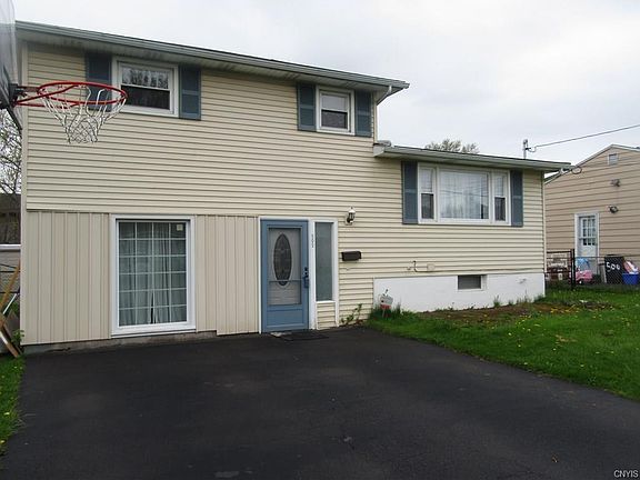 2nd image of 502 Craigie St