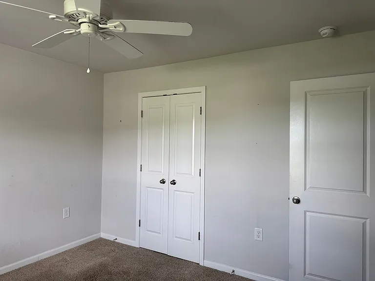 102 Jessica Ct — Photo 14
