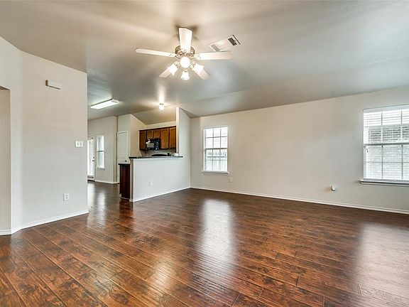 3rd image of 4009 Ridgetop Dr