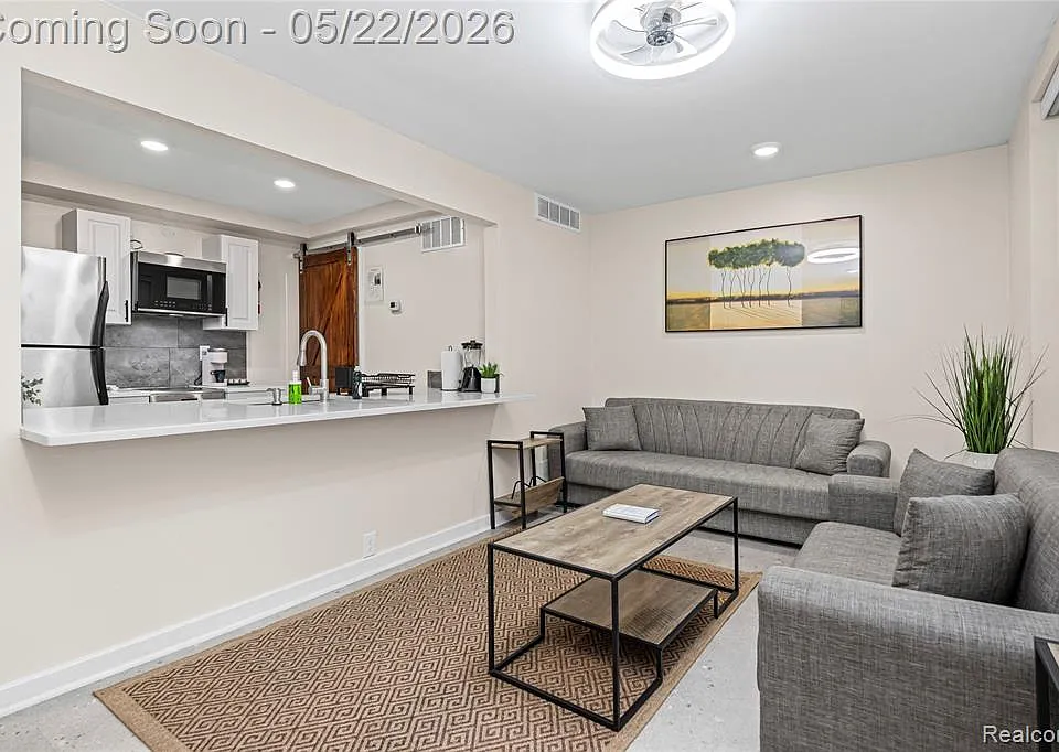 213 1/2 N Main St #ANN