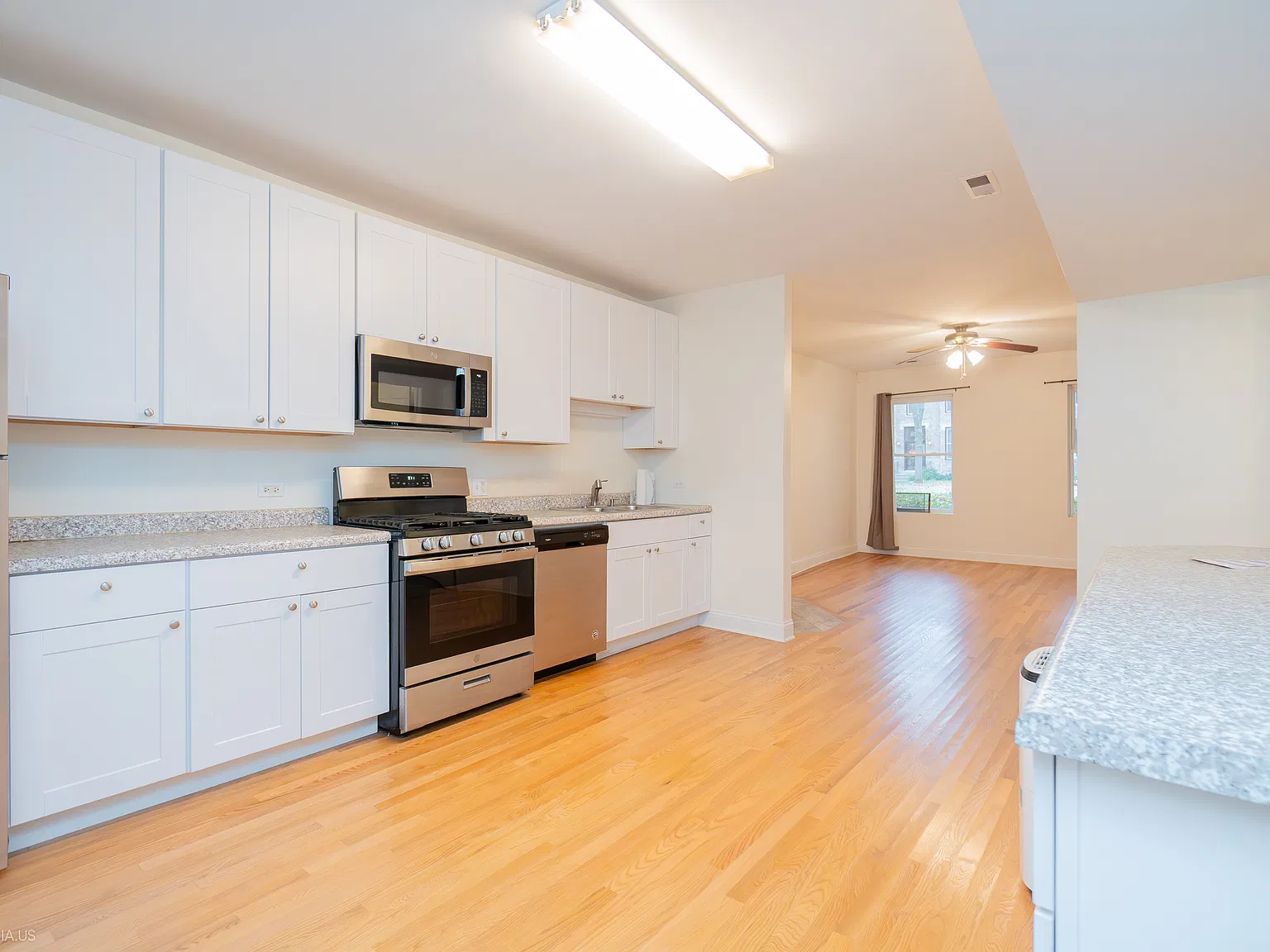 2 bed, $2,695 — Photo 4