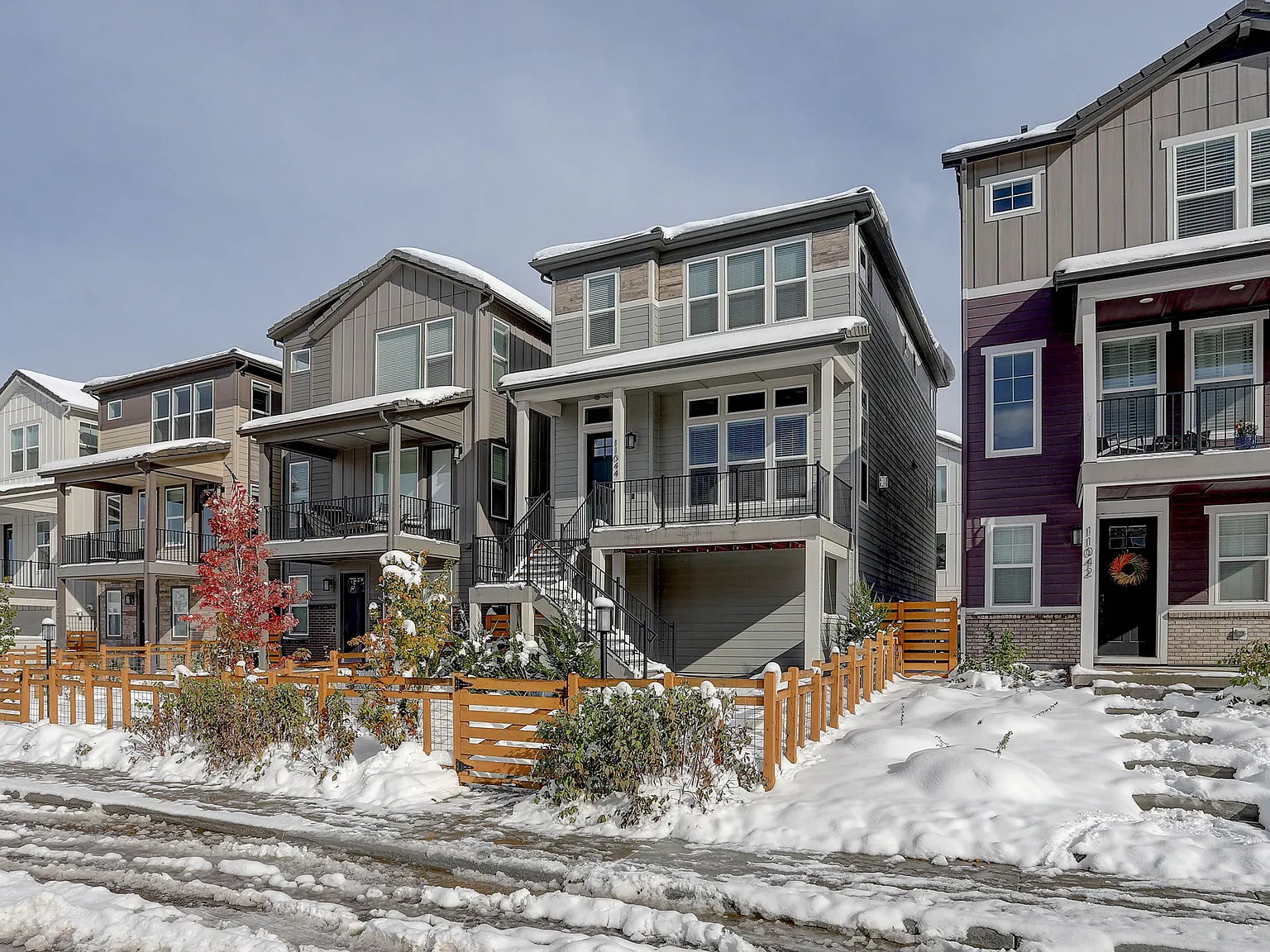 3 bed, 2200 sqft, $3,200 — Photo 1
