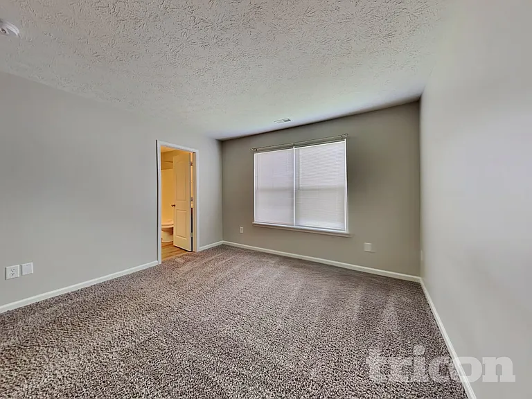 84 Rambling Rd — Photo 8