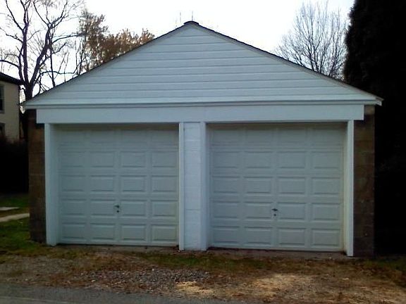 2 CAR GARAGE
