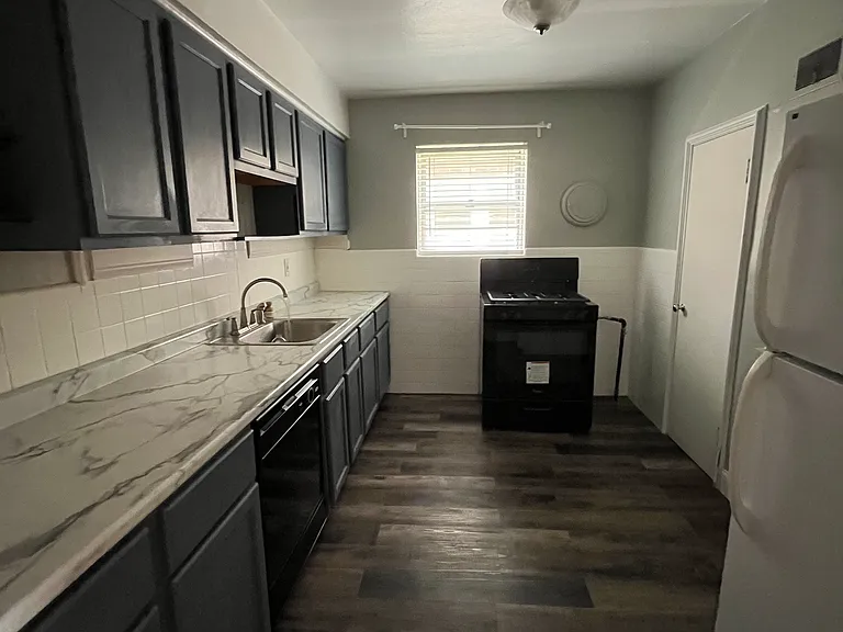 7120 Amherst Ave #7120 — Photo 3