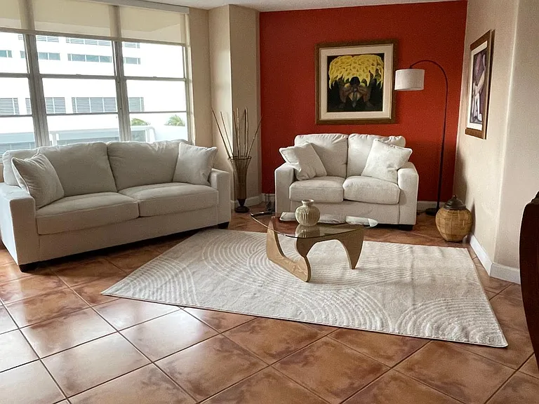 3725 S Ocean Dr #421 — Photo 2