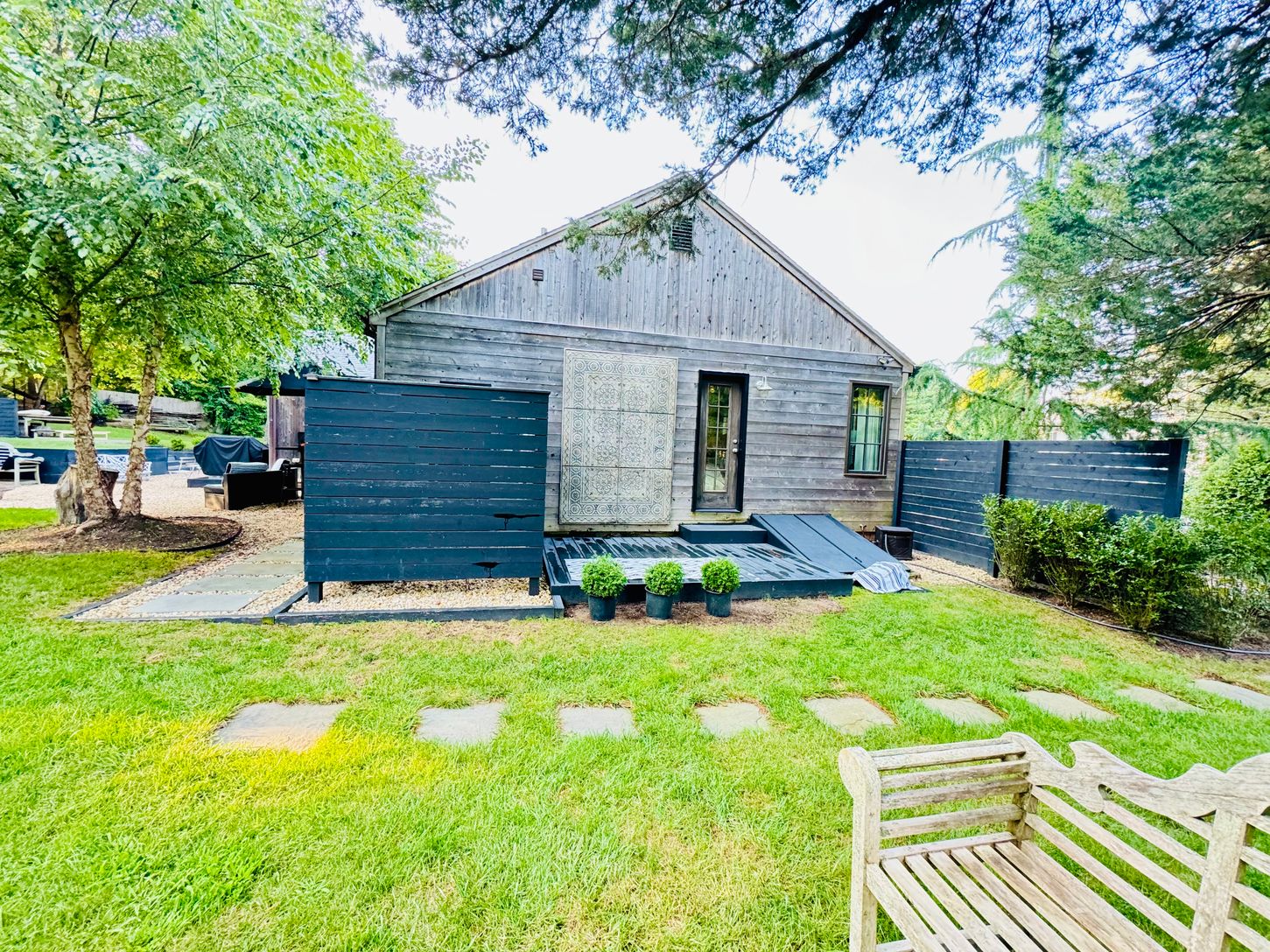  Outdoor shower and master private deck