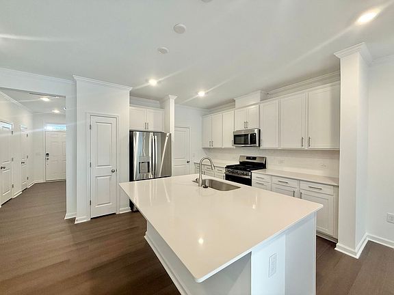 3rd image of 132 Tree Moss Ct