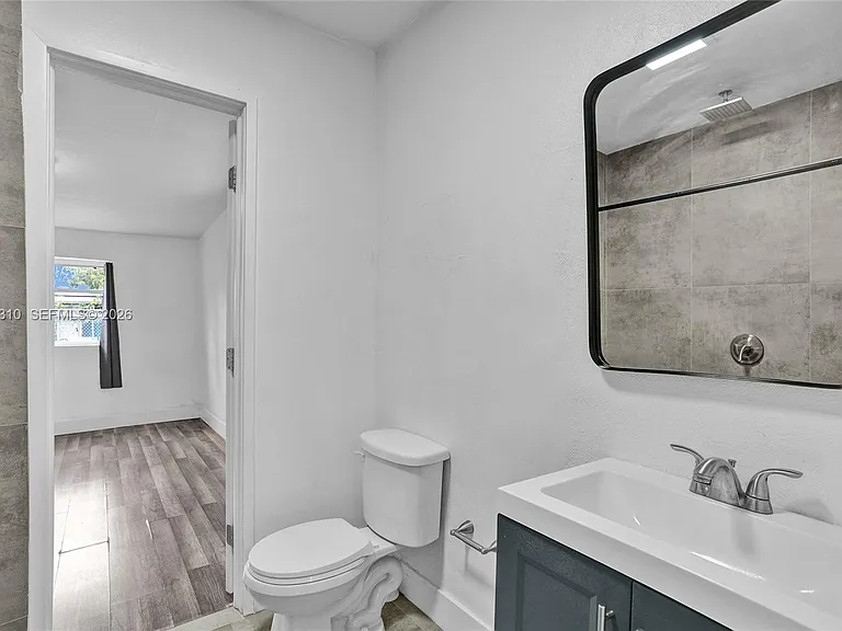 2100 Service Rd — Photo 15