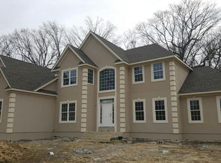 16 Barrister Ct, Freehold, NJ 07728