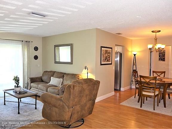 4th image of 11451 NW 37th Pl