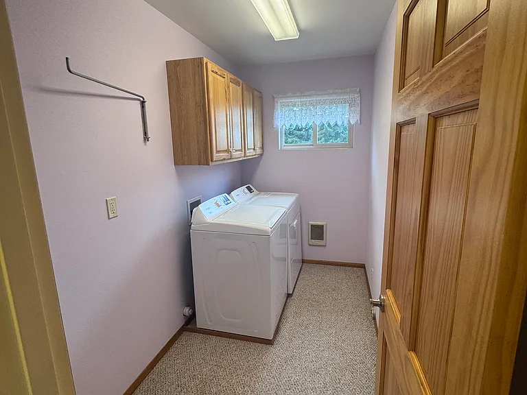 4430 Leasure Dr — Photo 7