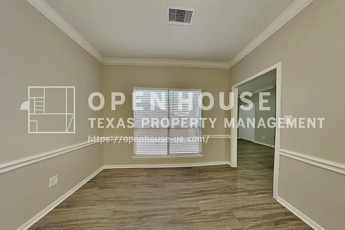2127 Jamara Ln — Photo 7