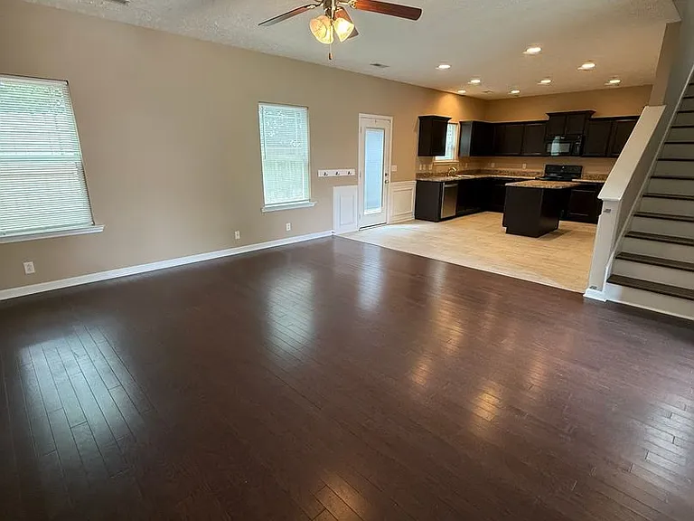 1850 Warmingfield Dr — Photo 5