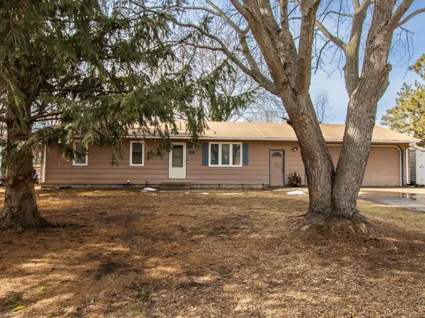 11 Pinto Ln SE, Isanti, MN 55040