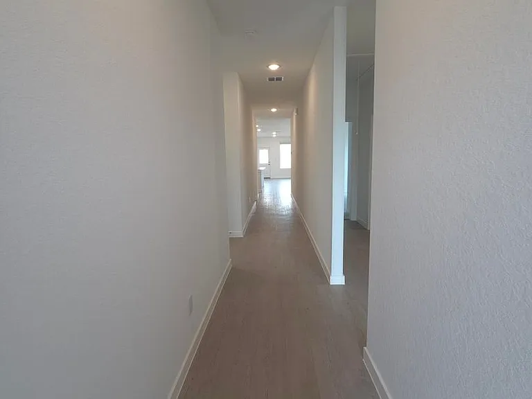 247 Juanita Way — Photo 3