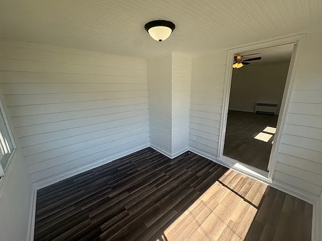 2114 Oak Ave — Photo 9