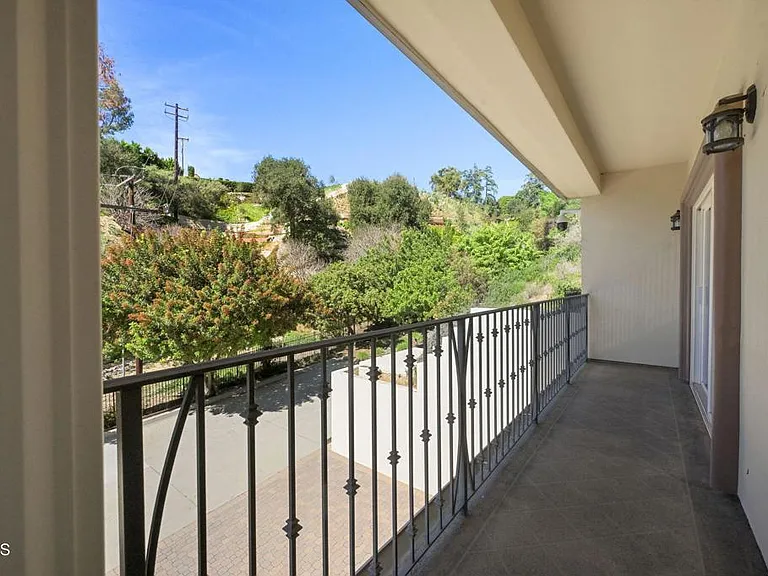 3263 New York Dr — Photo 26
