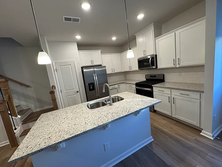 202 Broomside Ave — Photo 7