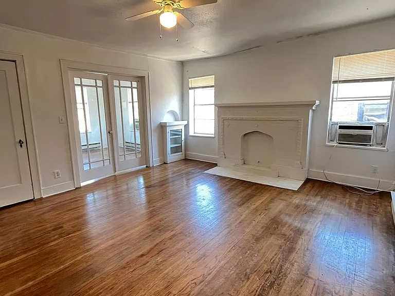 3400 N Robinson Ave — Photo 33