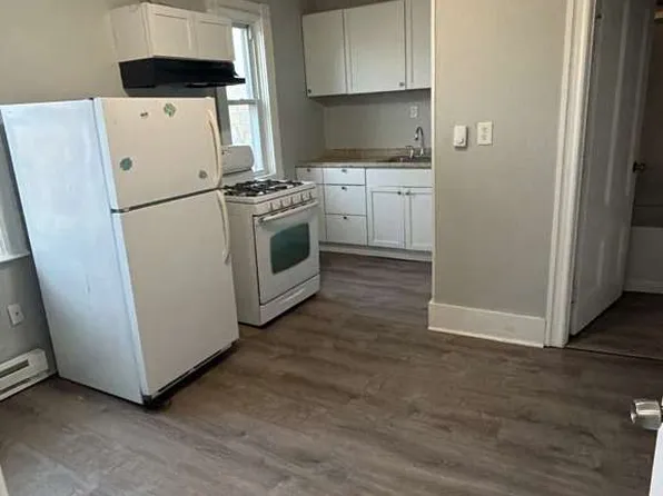 55 Garden St APT 4, Pawtucket, RI 02860