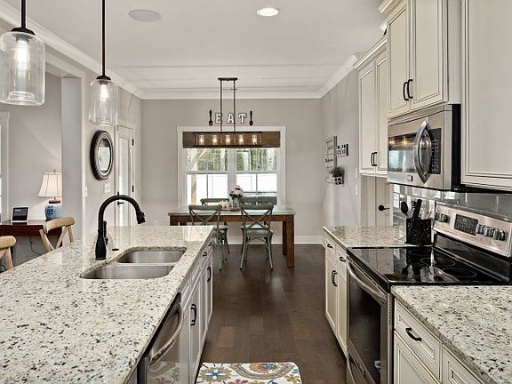 5th image of 7986 Richpine Dr