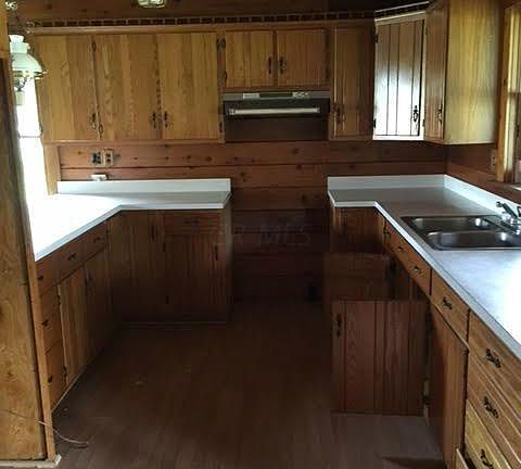 3rd image of 8766 Kempton Dr