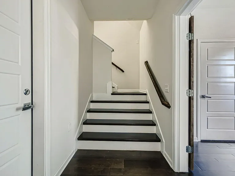 1408 Waterloo Shore Ln #7 — Photo 10