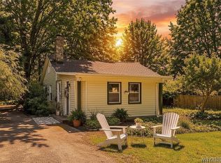 5875 Lakeview Ter, Lake View, NY 14085