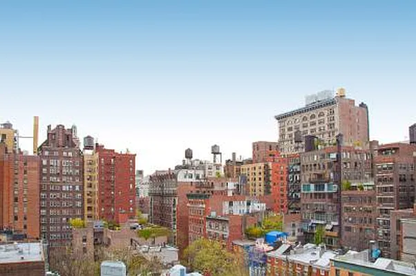 Sold by Corcoran | media 21