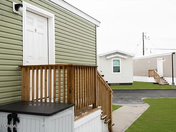 3rd image of 19 Avenue A