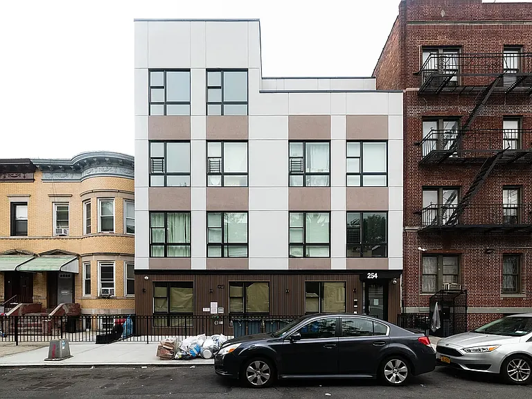 254 E 28th St #4C — Photo 8