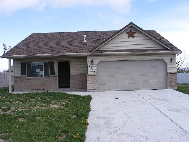 1st image of 1078 N Yellowpine Dr