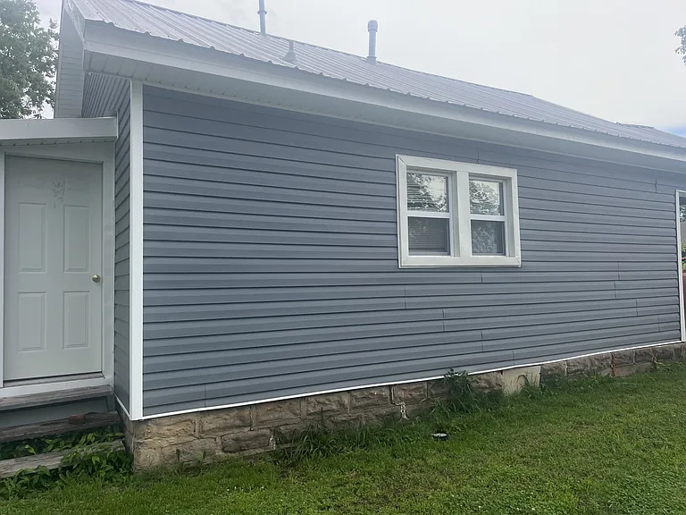 214 W Rosa St — Photo 3