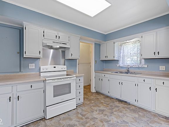 4th image of 3813 N Kercheval Dr