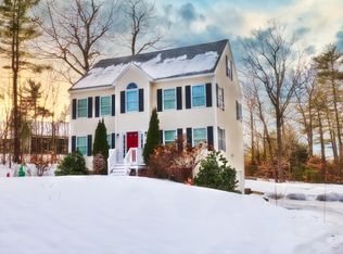 7 Washington Ct, Naples, ME 04055