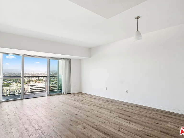 13700 Marina Pointe Dr #1206 — Photo 6