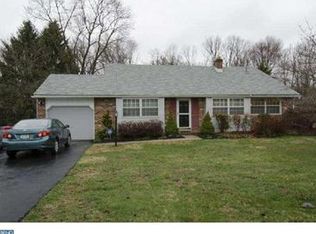 17 Mary Bell Rd, Norristown, PA 19403