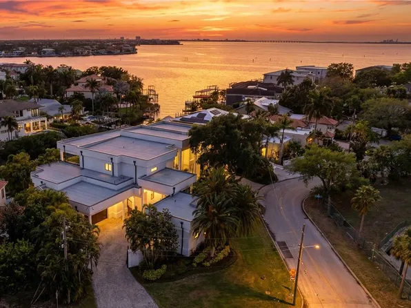 2 Sandpiper Rd, Tampa, FL 33609