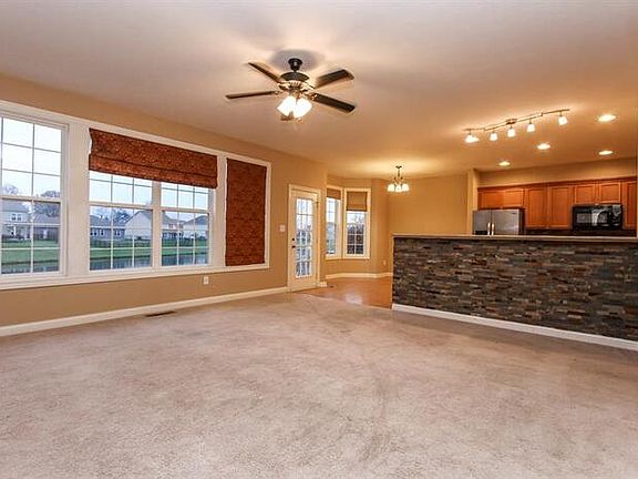 3rd image of 2881 Knockawuddy Dr