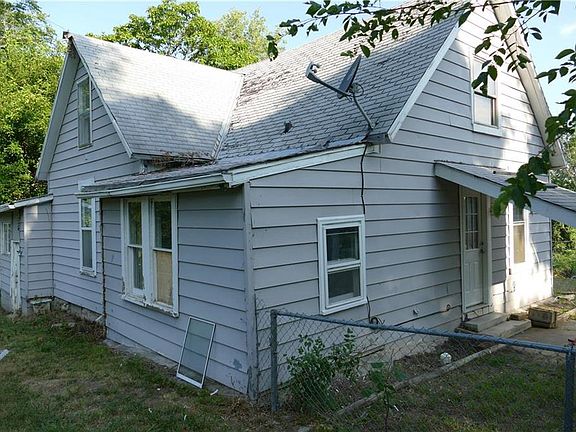 2nd image of 9305 E 9th South St