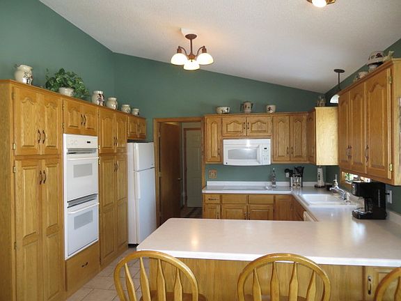 4th image of 855 60th Ave SE