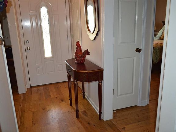 2nd image of 103 Chapelwood Dr
