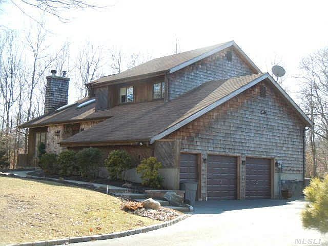 1st image of 32 Westchester Dr