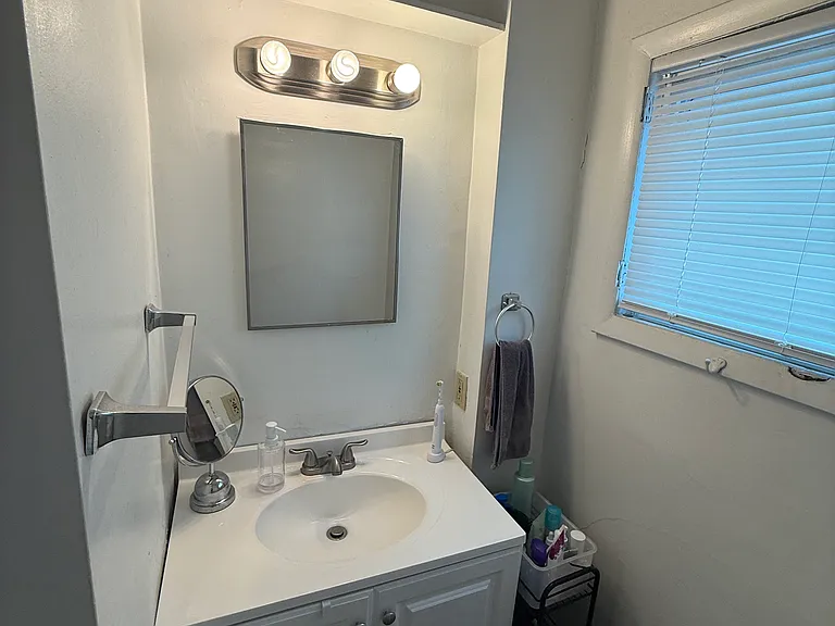 5806 Walnut St #1 — Photo 5